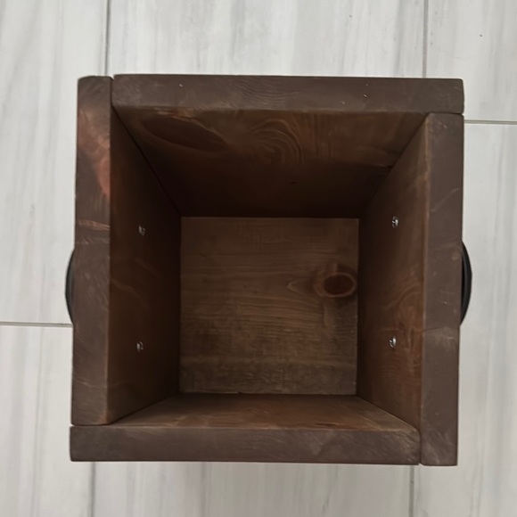 Rustic Primitive Wooden Storage Box with Black Metal Handles - Picture 6 of 8